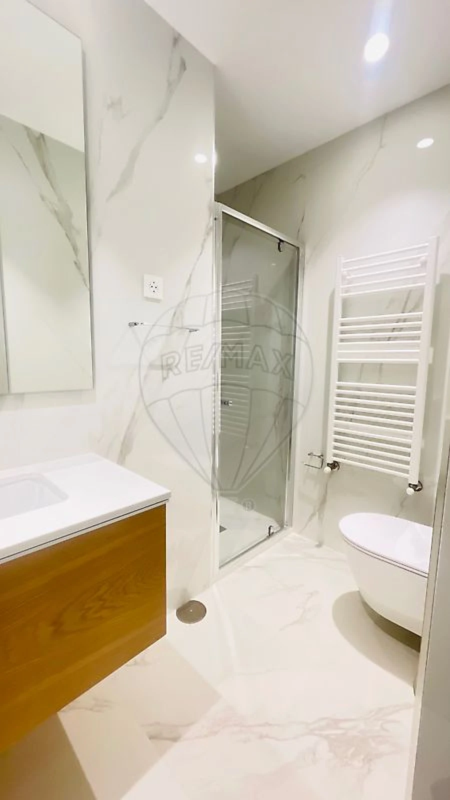 Apartamento T2 para Arrendamento em Aldoar, Foz do Douro e Nevogilde Foto 35