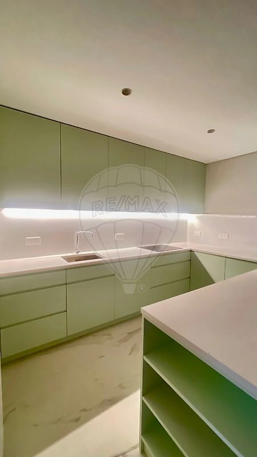 Apartamento T2 para Arrendamento em Aldoar, Foz do Douro e Nevogilde Foto 16