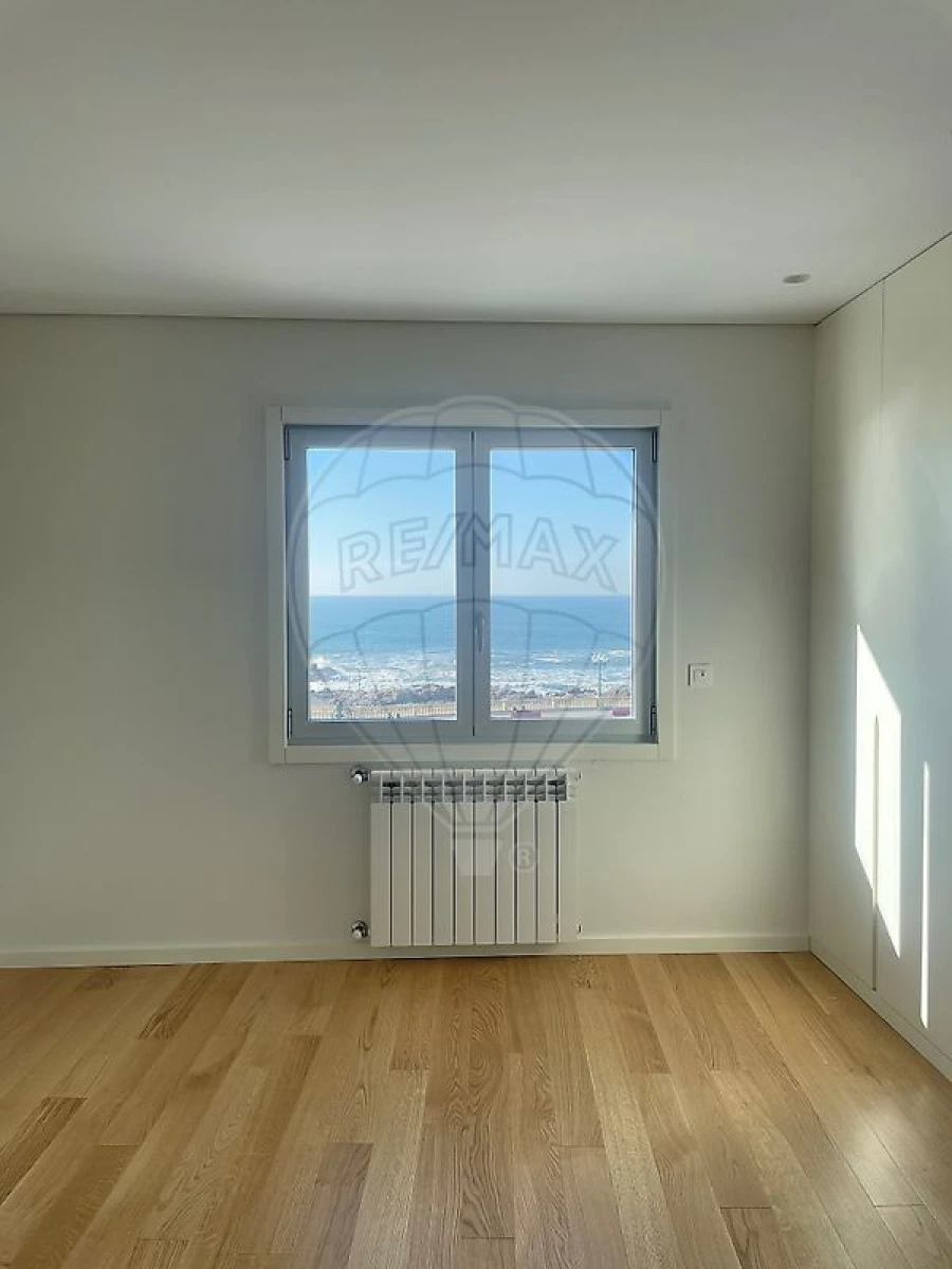 Apartamento T2 para Arrendamento em Aldoar, Foz do Douro e Nevogilde Foto 23