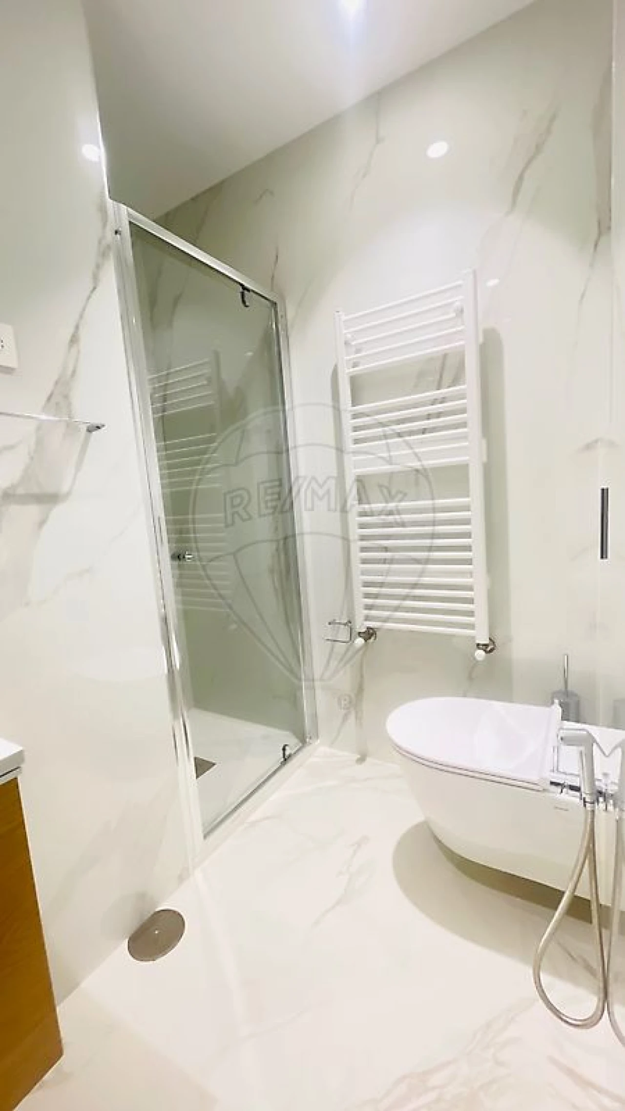 Apartamento T2 para Arrendamento em Aldoar, Foz do Douro e Nevogilde Foto 36