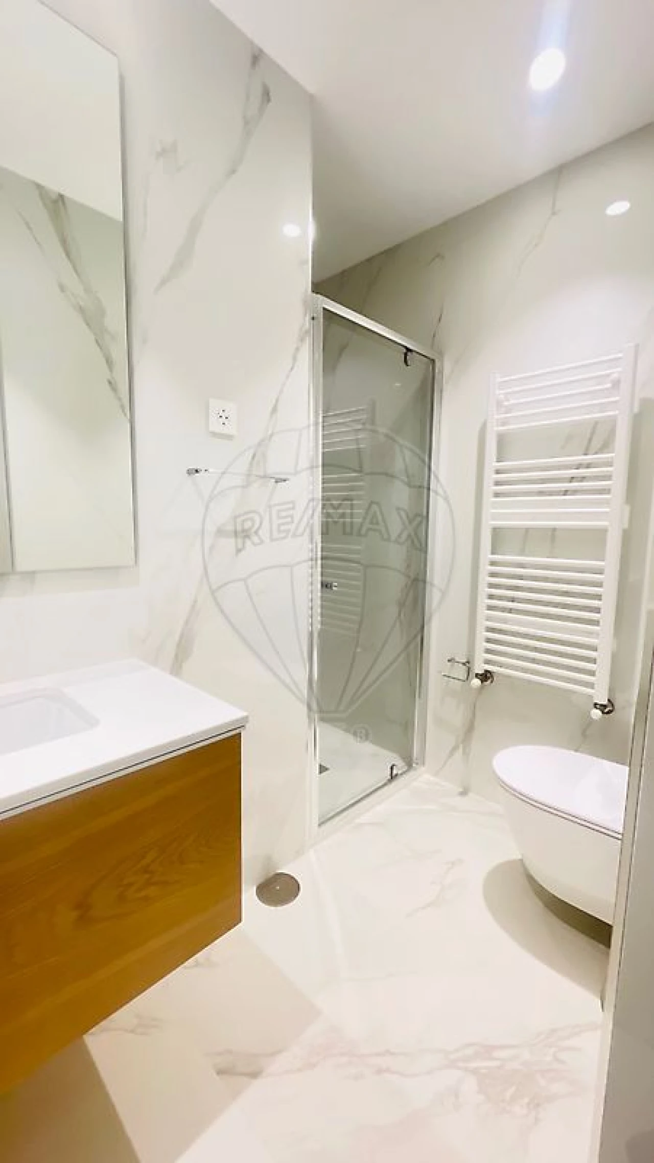 Apartamento T2 para Arrendamento em Aldoar, Foz do Douro e Nevogilde Foto 35