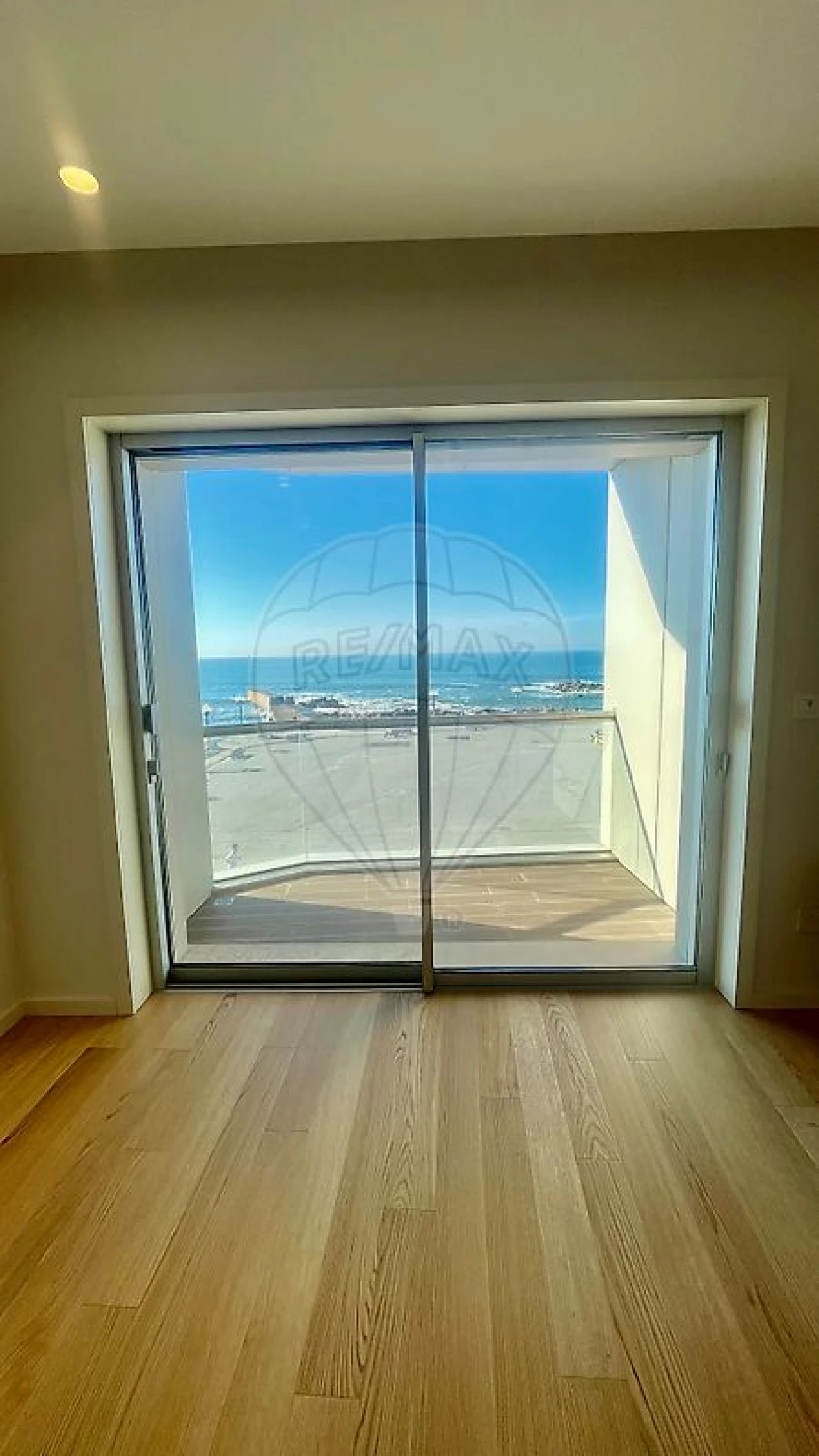 Apartamento T2 para Arrendamento em Aldoar, Foz do Douro e Nevogilde Foto 8