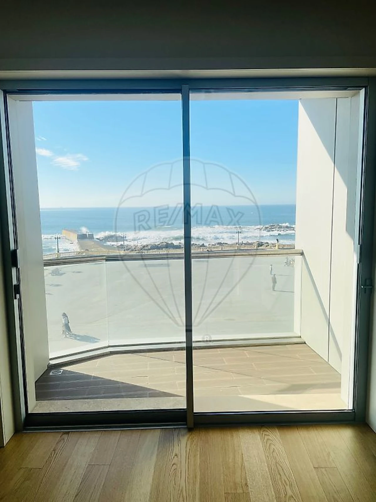 Apartamento T2 para Arrendamento em Aldoar, Foz do Douro e Nevogilde Foto 6