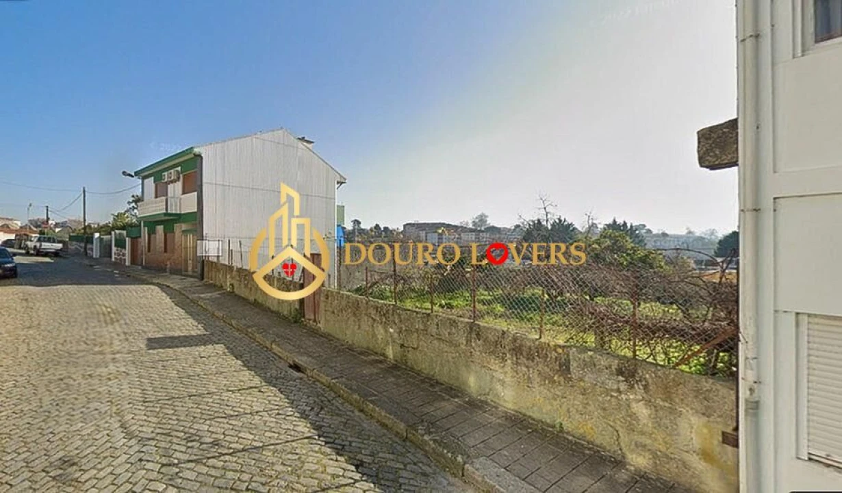 Terreno para Venda em Campanhã Foto 3