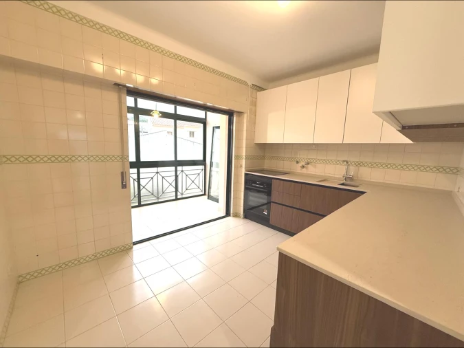 Apartamento T2 para Venda em Alcabideche Foto 5