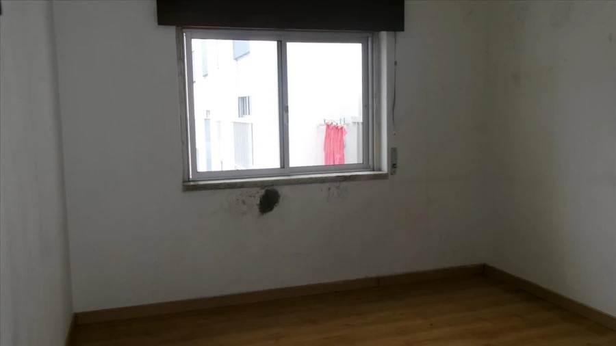Apartamento T3 para Venda em Seixal Foto 12