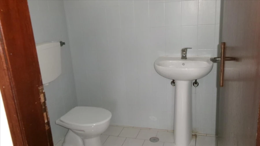 Apartamento T3 para Venda em Seixal Foto 14