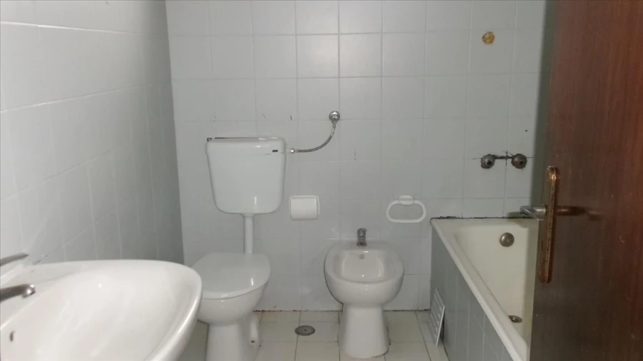 Apartamento T3 para Venda em Seixal Foto 15