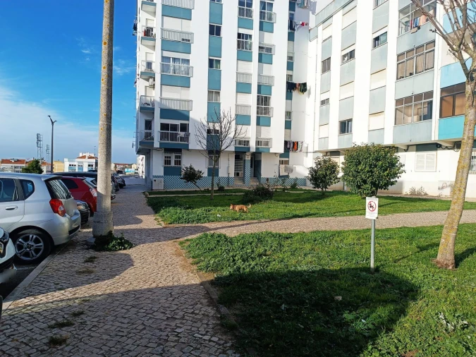 Apartamento T3 para Venda em Seixal Foto 18