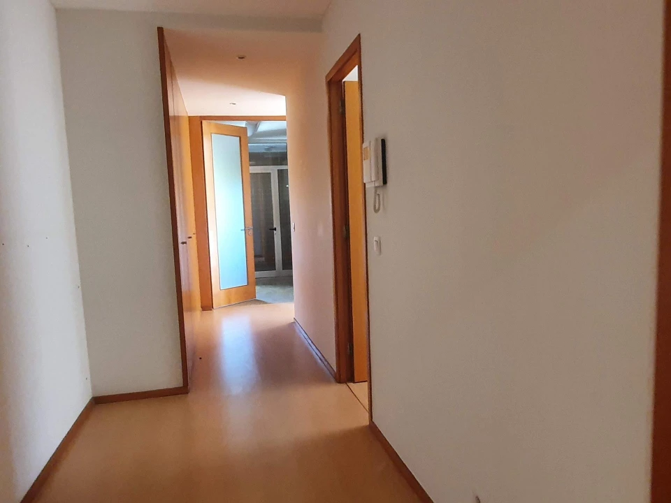 Apartamento T3 para Venda em Moreira Foto 11