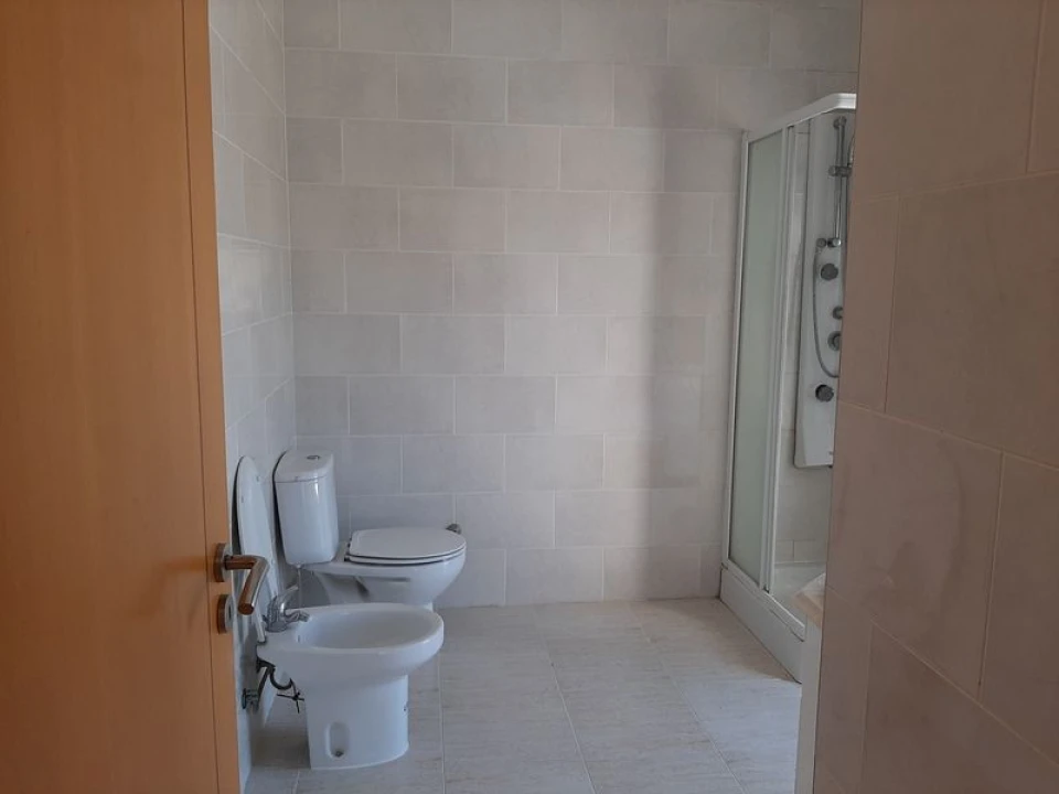 Apartamento T4 para Venda em Azambuja Foto 12