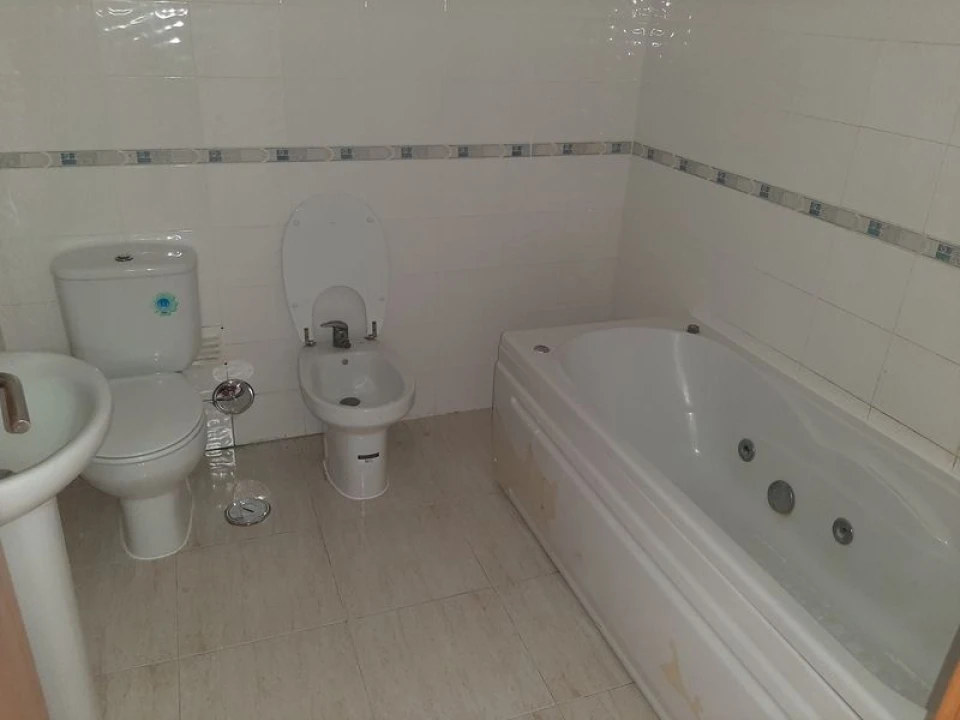 Apartamento T4 para Venda em Azambuja Foto 16