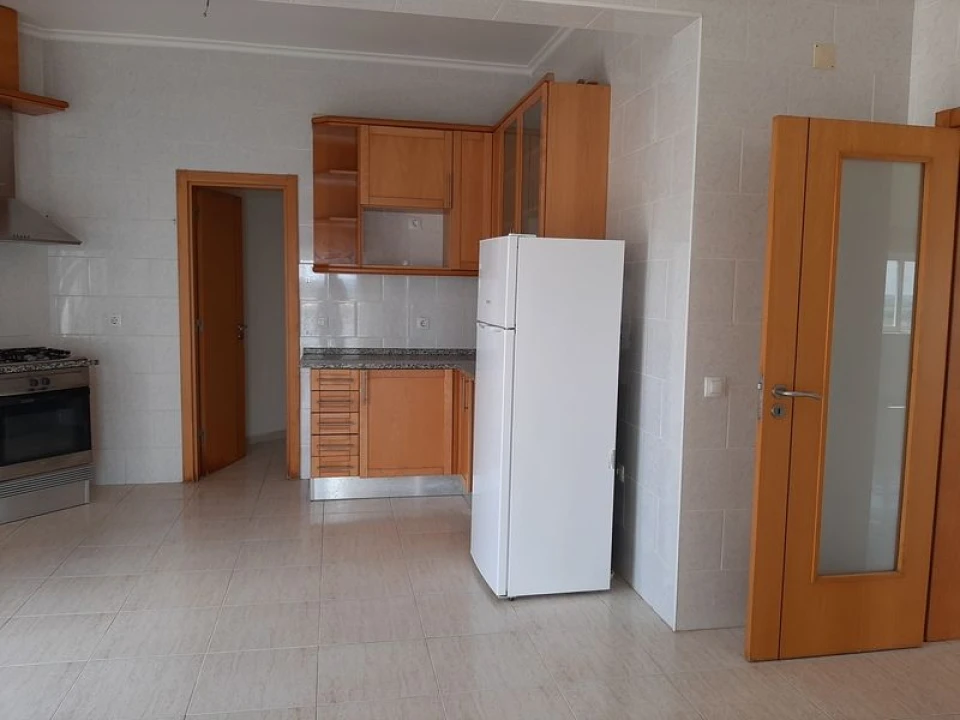 Apartamento T4 para Venda em Azambuja Foto 7