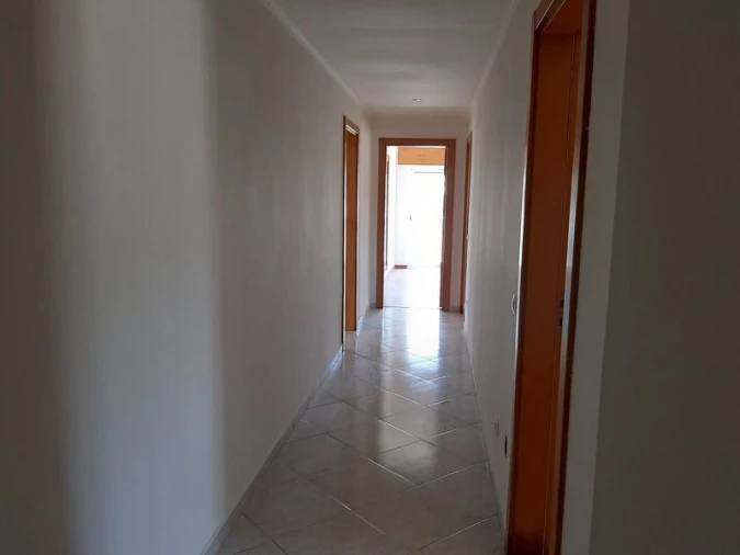 Apartamento T4 para Venda em Azambuja Foto 2