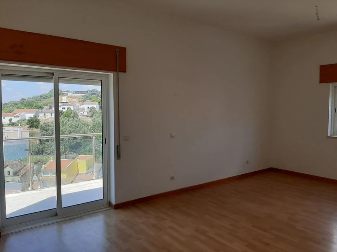Apartamento T4 para Venda em Azambuja Foto 11