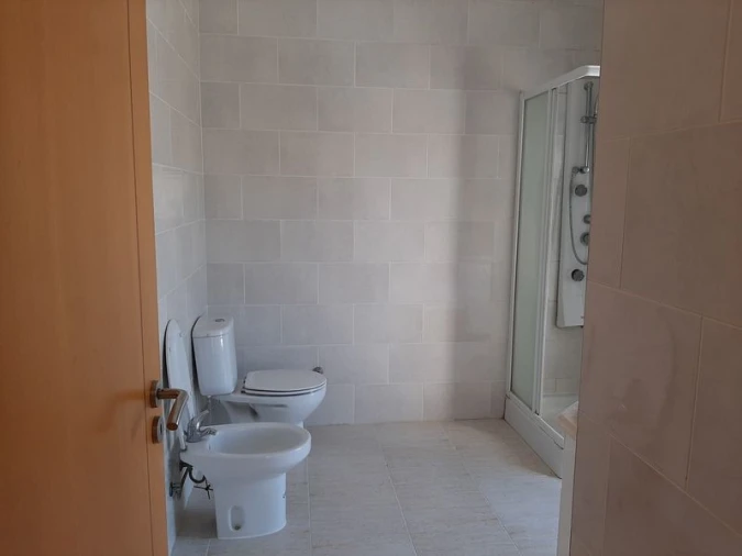 Apartamento T4 para Venda em Azambuja Foto 12