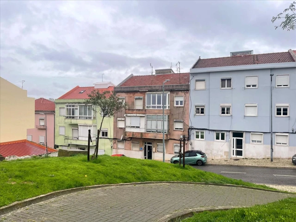 Apartamento T1 para Venda em Falagueira-Venda Nova Foto 2