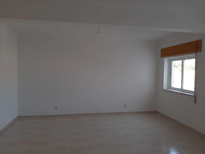 Apartamento T3 para Venda em Azambuja Foto 4