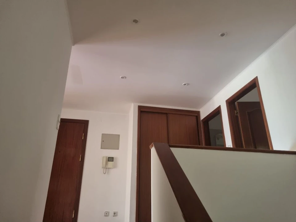 Apartamento T2 para Venda em Póvoa de Santa Iria e Forte da Casa Foto 2