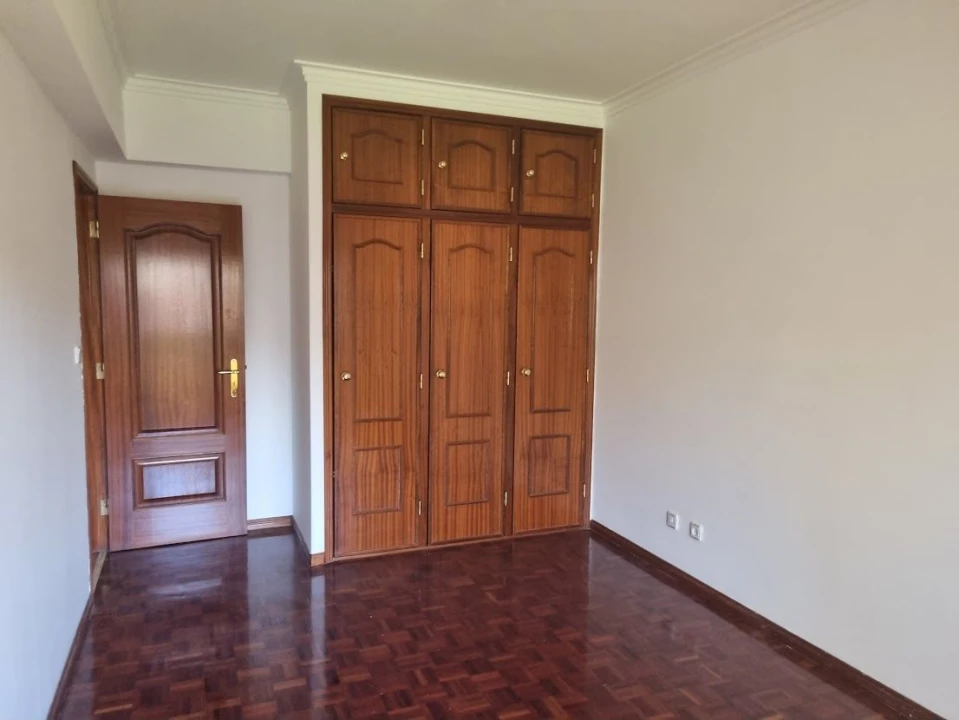 Apartamento T2 para Venda em Póvoa de Santa Iria e Forte da Casa Foto 9