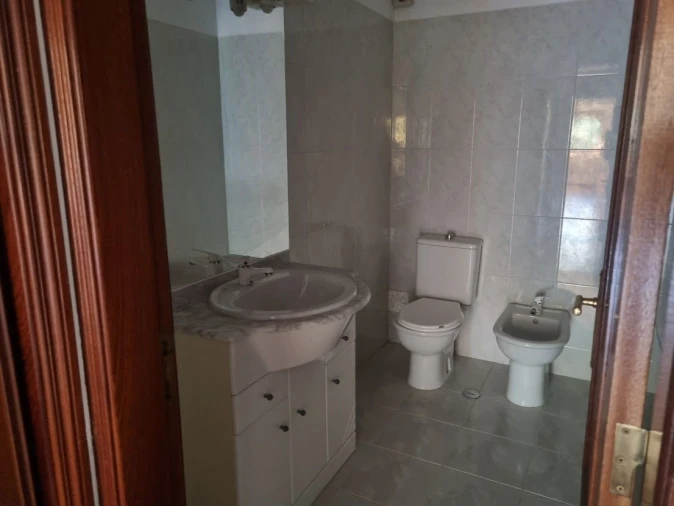 Apartamento T2 para Venda em Póvoa de Santa Iria e Forte da Casa Foto 14