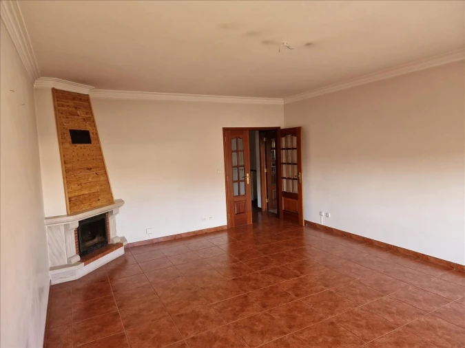 Apartamento T2 para Venda em Póvoa de Santa Iria e Forte da Casa Foto 4