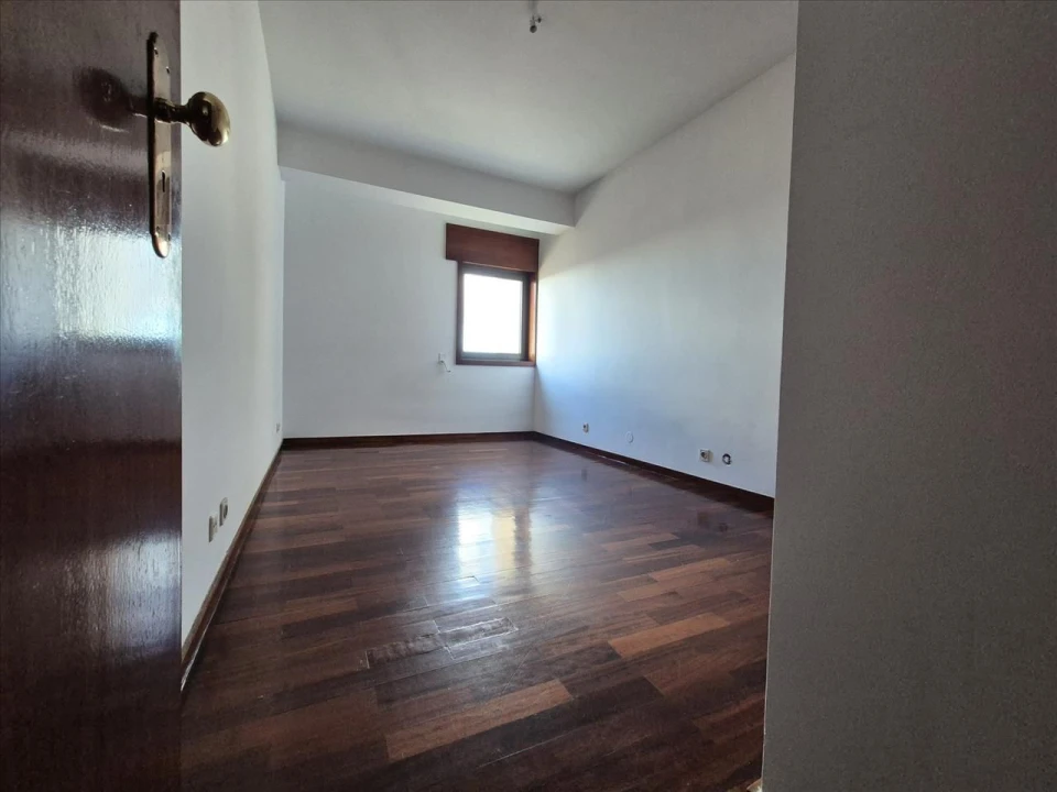 Apartamento T2 para Venda em Rio Tinto Foto 4
