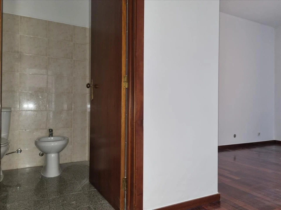 Apartamento T2 para Venda em Rio Tinto Foto 11