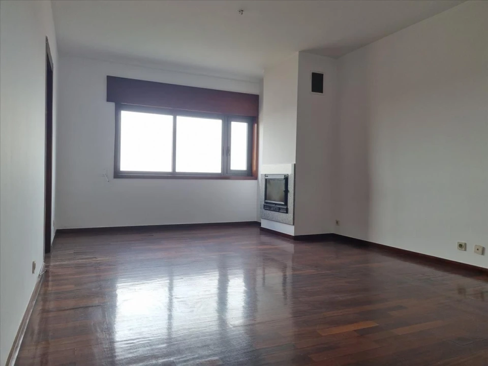 Apartamento T2 para Venda em Rio Tinto Foto 2