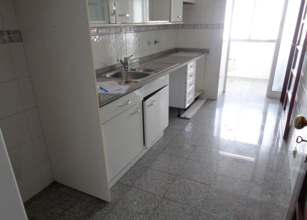 Apartamento T2 para Venda em Rio Tinto Foto 5