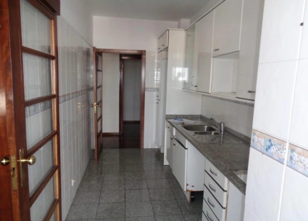 Apartamento T2 para Venda em Rio Tinto Foto 6