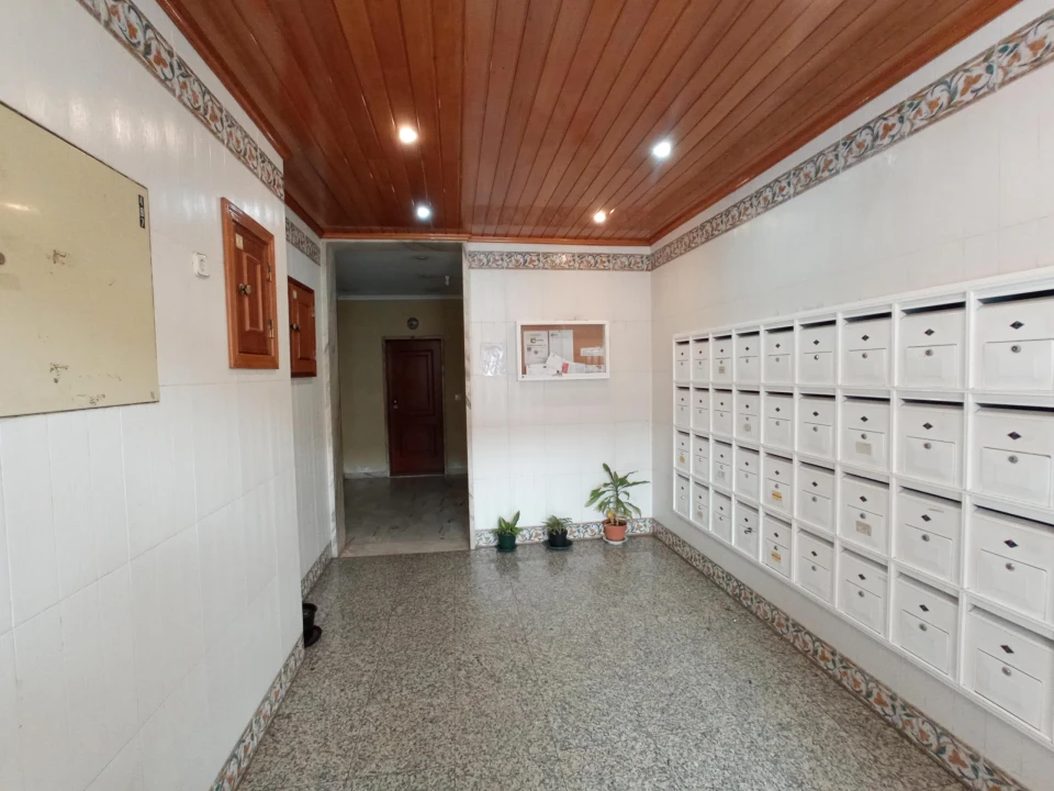 Apartamento T2 para Venda em Cacém e São Marcos Foto 2