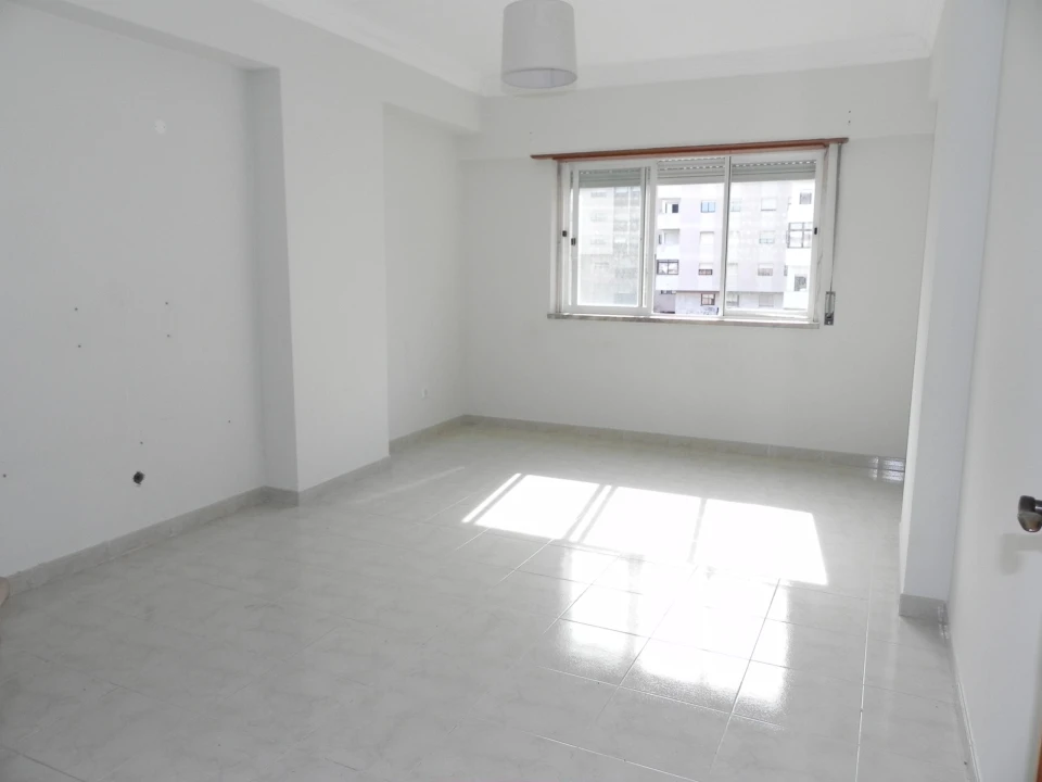 Apartamento T2 para Venda em Cacém e São Marcos Foto 6
