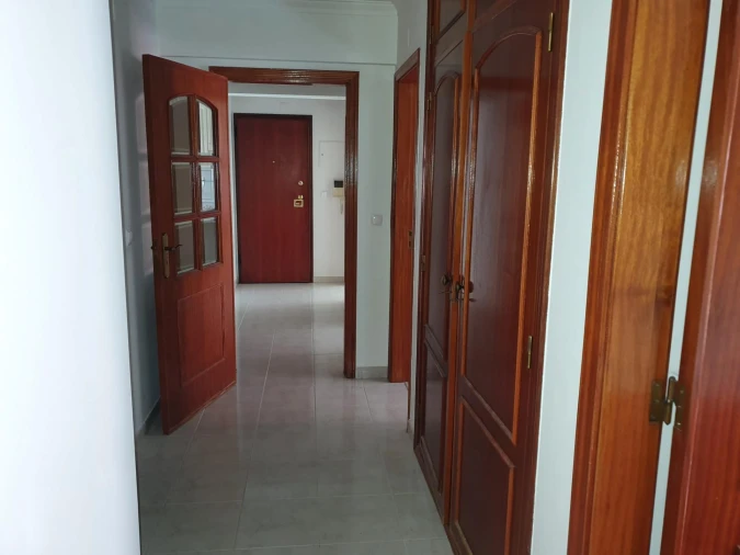 Apartamento T2 para Venda em Cacém e São Marcos Foto 8