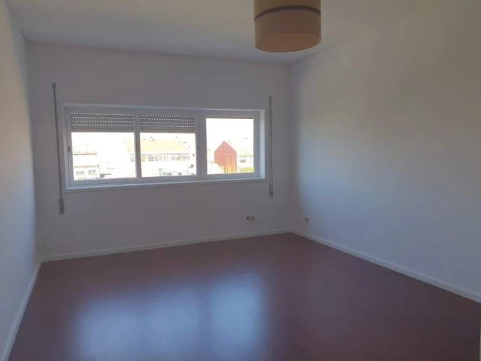 Apartamento T2 para Venda em Paranhos Foto 3