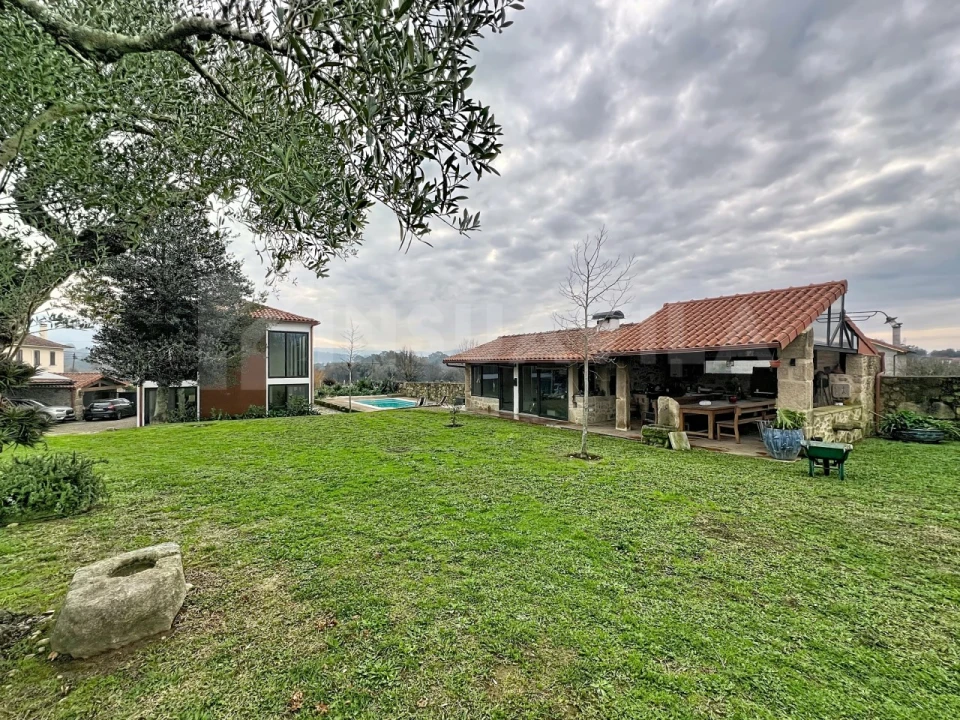 Moradia T3 para Venda em Cerdal Foto 31