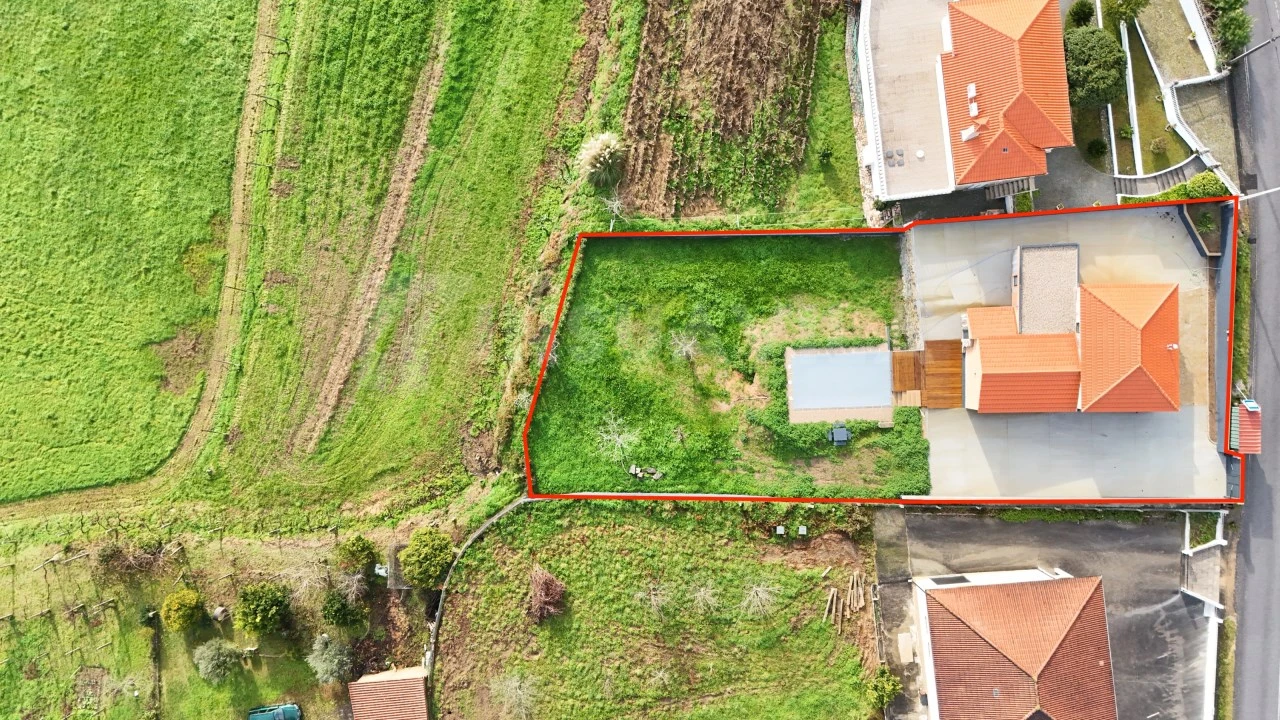 Moradia T3 para Venda em Candemil e Gondar Foto 3