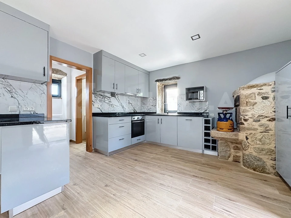 Moradia T3 para Venda em Candemil e Gondar Foto 14