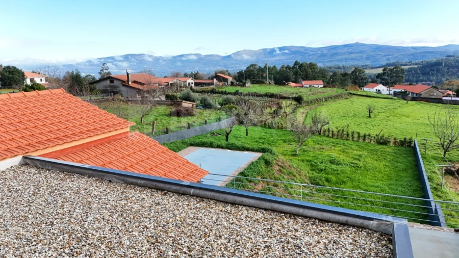 Moradia T3 para Venda em Candemil e Gondar Foto 7