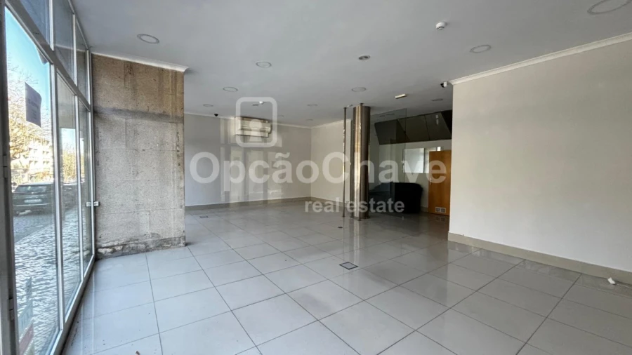 Loja para Arrendamento em Viseu