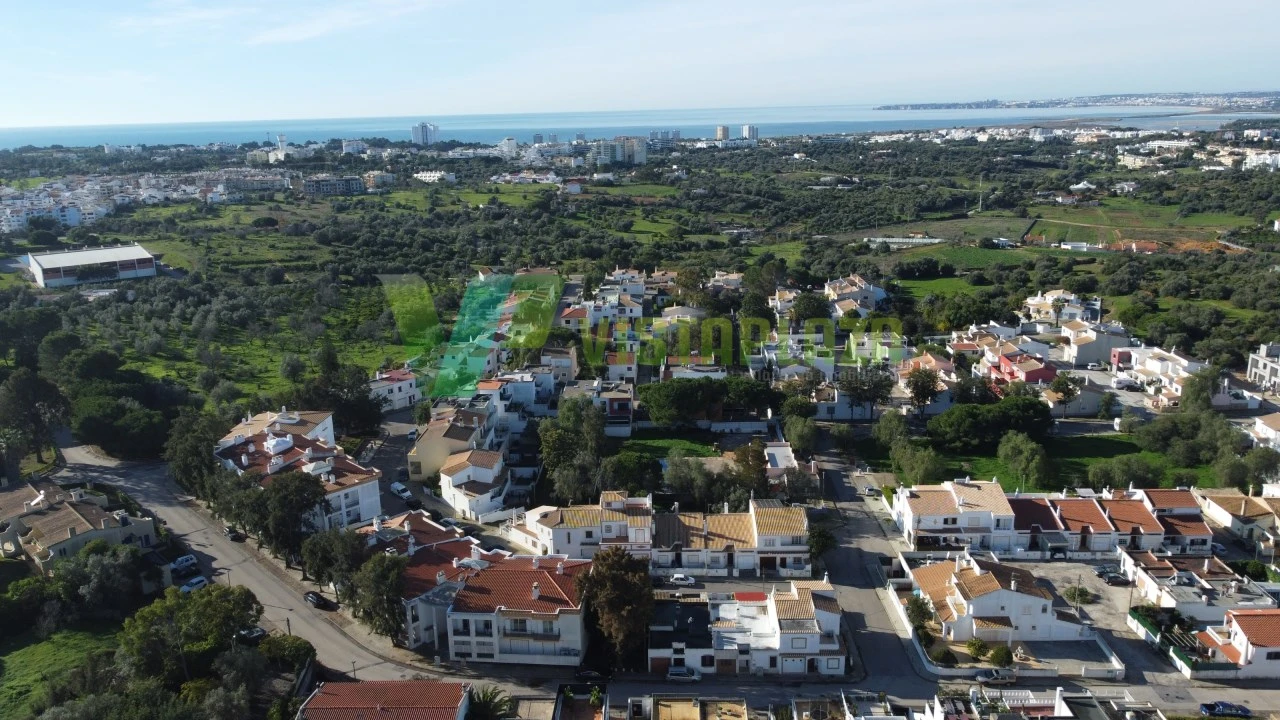 Moradia T4 para Venda em Alvor Foto 23