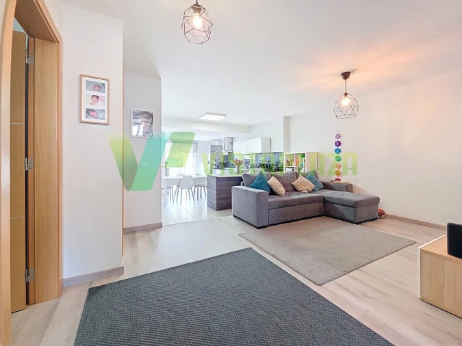 Moradia T4 para Venda em Alvor Foto 7