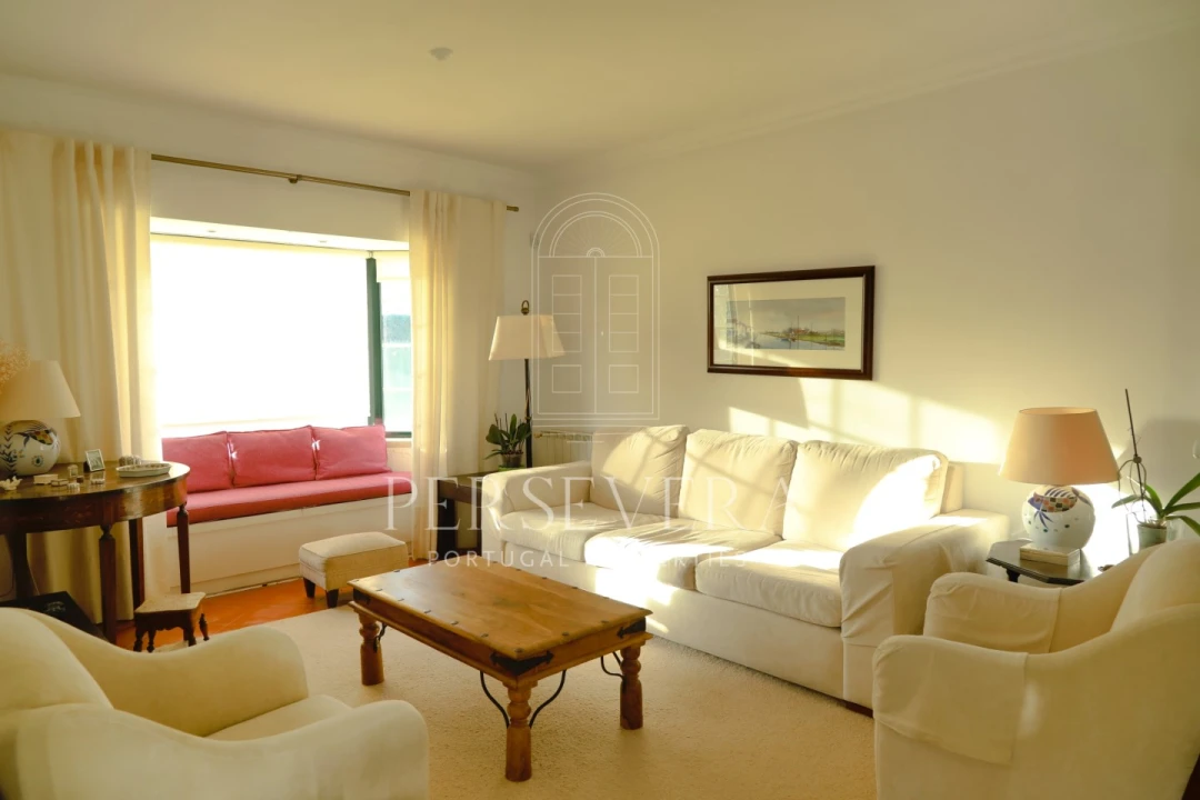 Moradia T5 para Venda em Alcabideche Foto 8