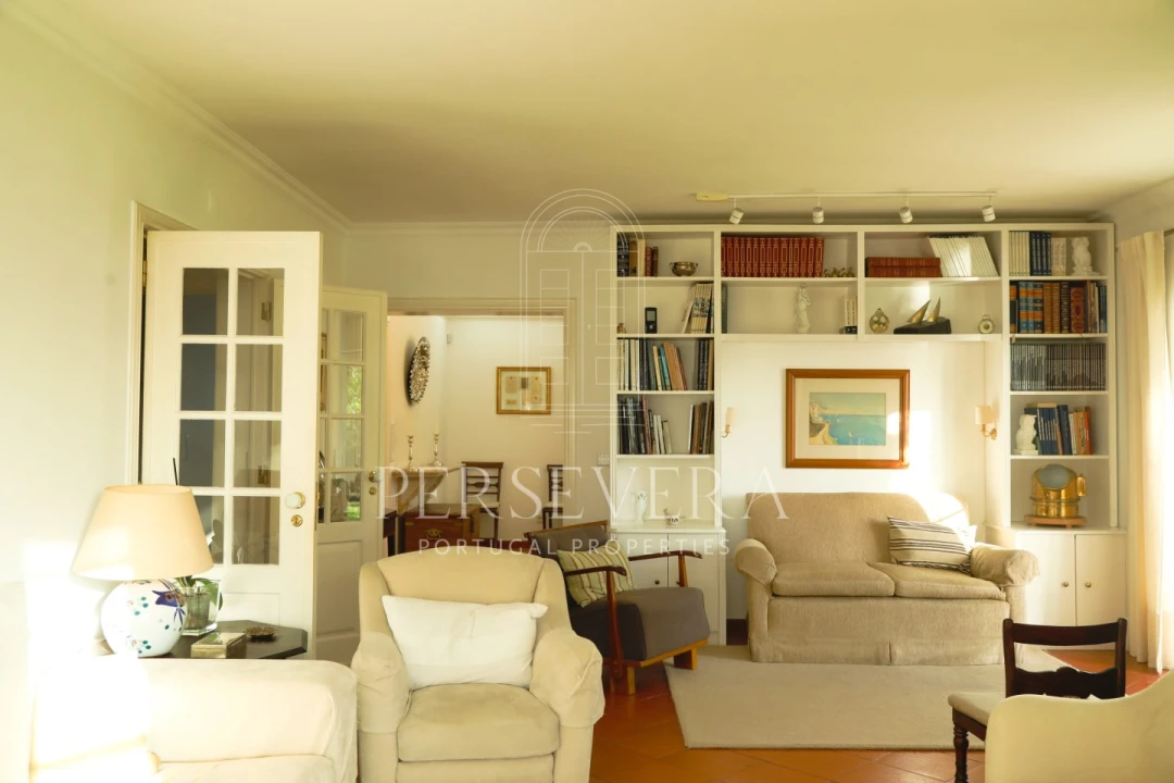 Moradia T5 para Venda em Alcabideche Foto 11