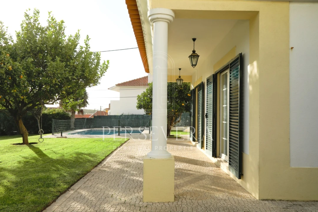 Moradia T5 para Venda em Alcabideche Foto 34