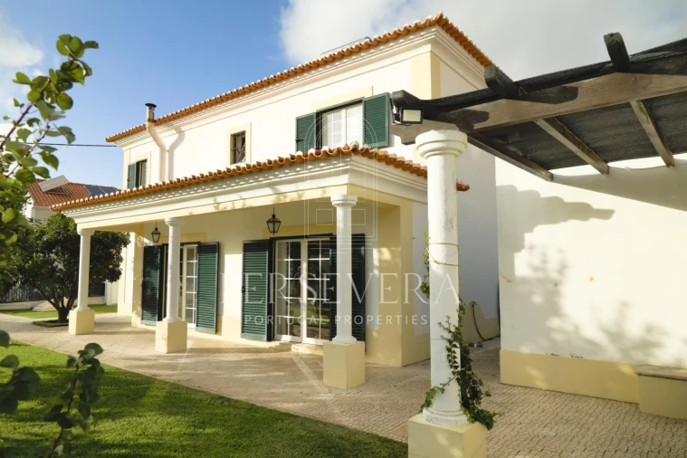 Moradia T5 para Venda em Alcabideche Foto 2