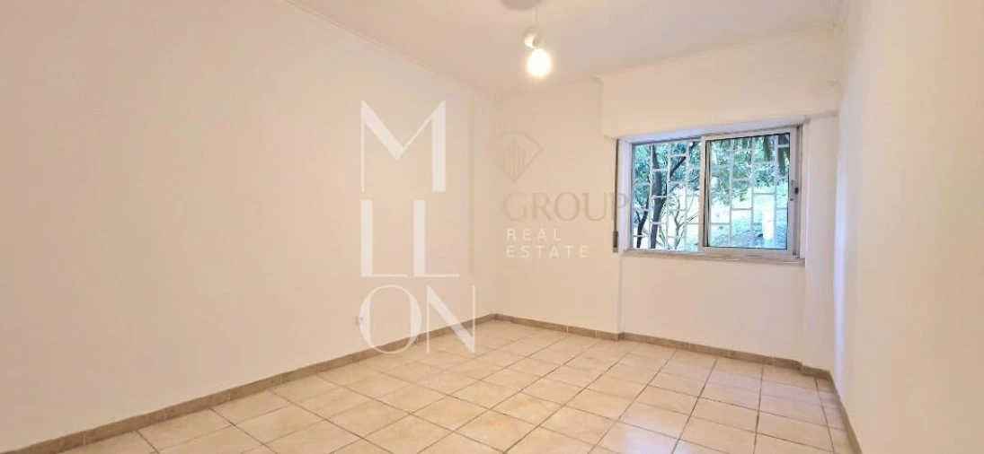 Apartamento T2 para Venda em Agualva e Mira-Sintra Foto 12