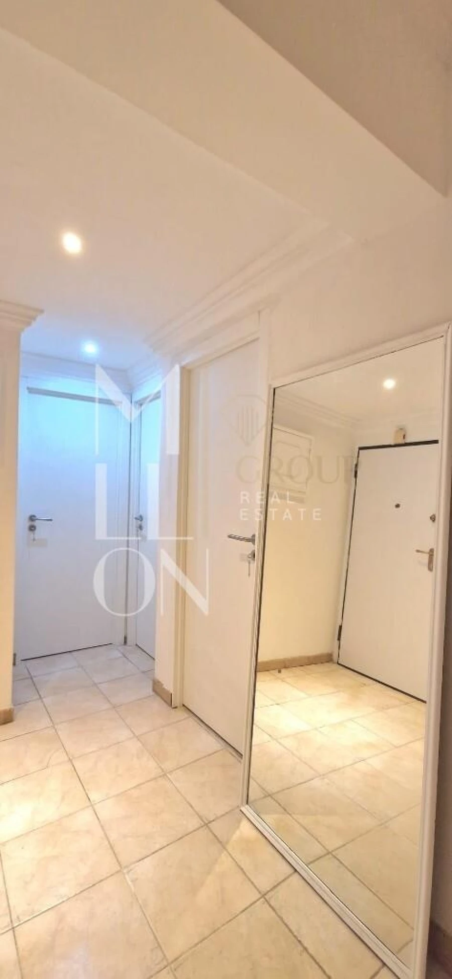 Apartamento T2 para Venda em Agualva e Mira-Sintra Foto 6