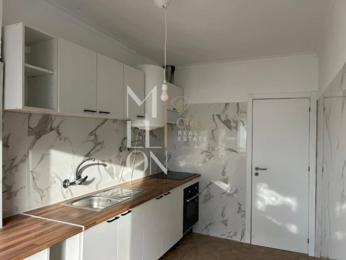 Apartamento T2 para Venda em Agualva e Mira-Sintra