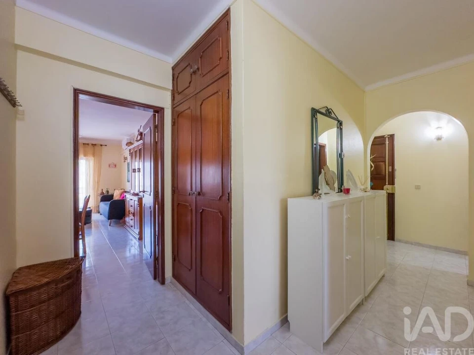 Apartamento T2 para Arrendamento em Quarteira Foto 17